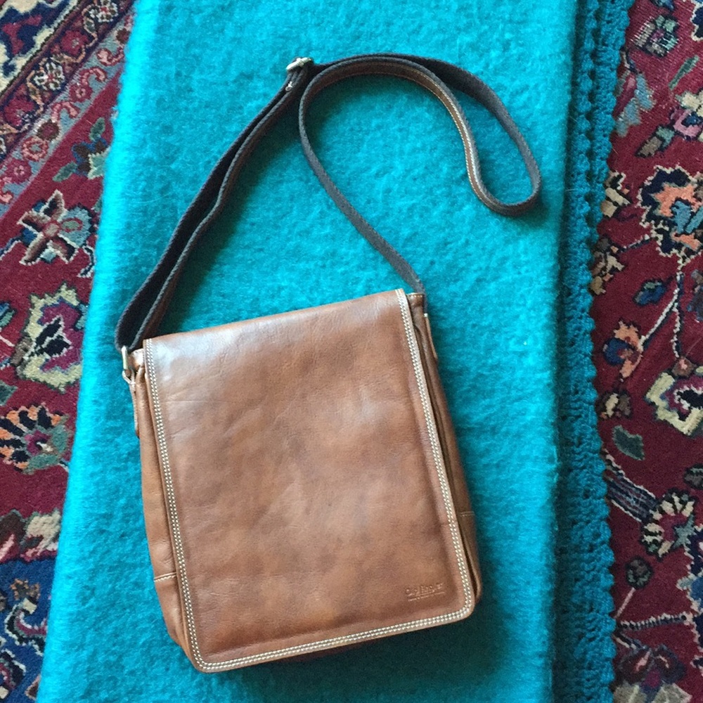 Men’s Leather Messenger Bag